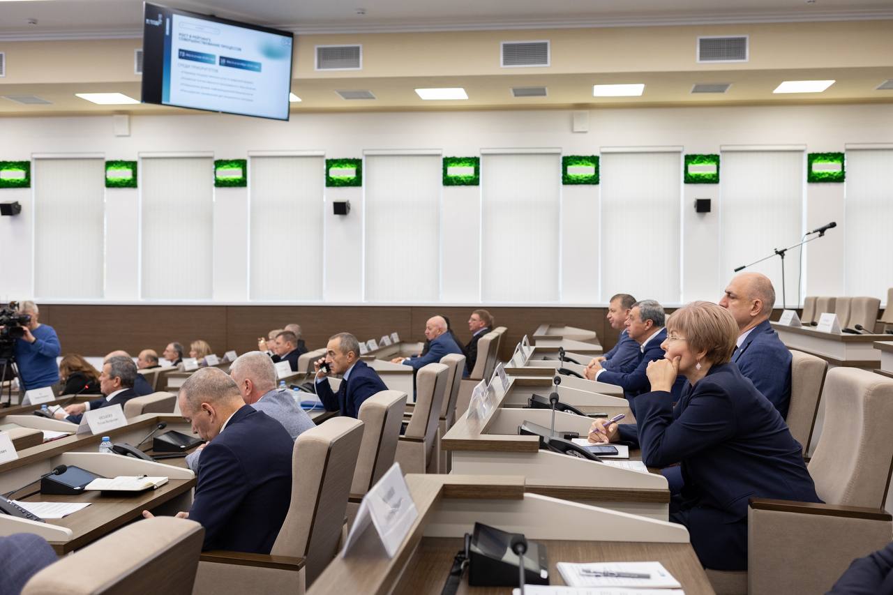 Кабмин Адыгеи рассмотрел проект республиканского бюджета РА на трёхлетний период Кабмин Адыгеи рассмотрел проект республиканского бюджета РА на трёхлетний период