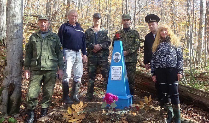 Ветераны и действующие полицейские почтили память сотрудника милиции, павшего в годы Великой Отечественной войны Ветераны и действующие полицейские почтили память сотрудника милиции, павшего в годы Великой Отечественной войны