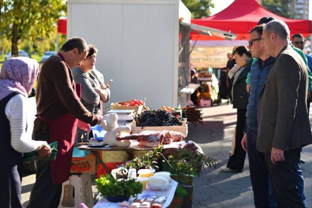 Майкопчан и гостей столицы пригласили на ярмарки выходного дня