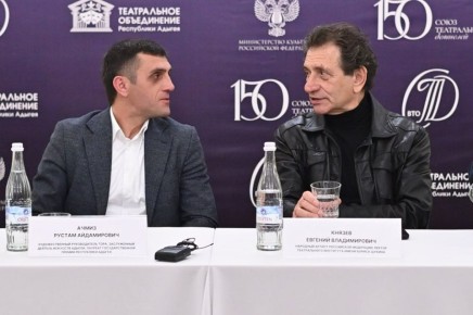 Народный артист РФ Евгений Князев рассказал о творческом проекте «Театр. Мастера» в Майкопе