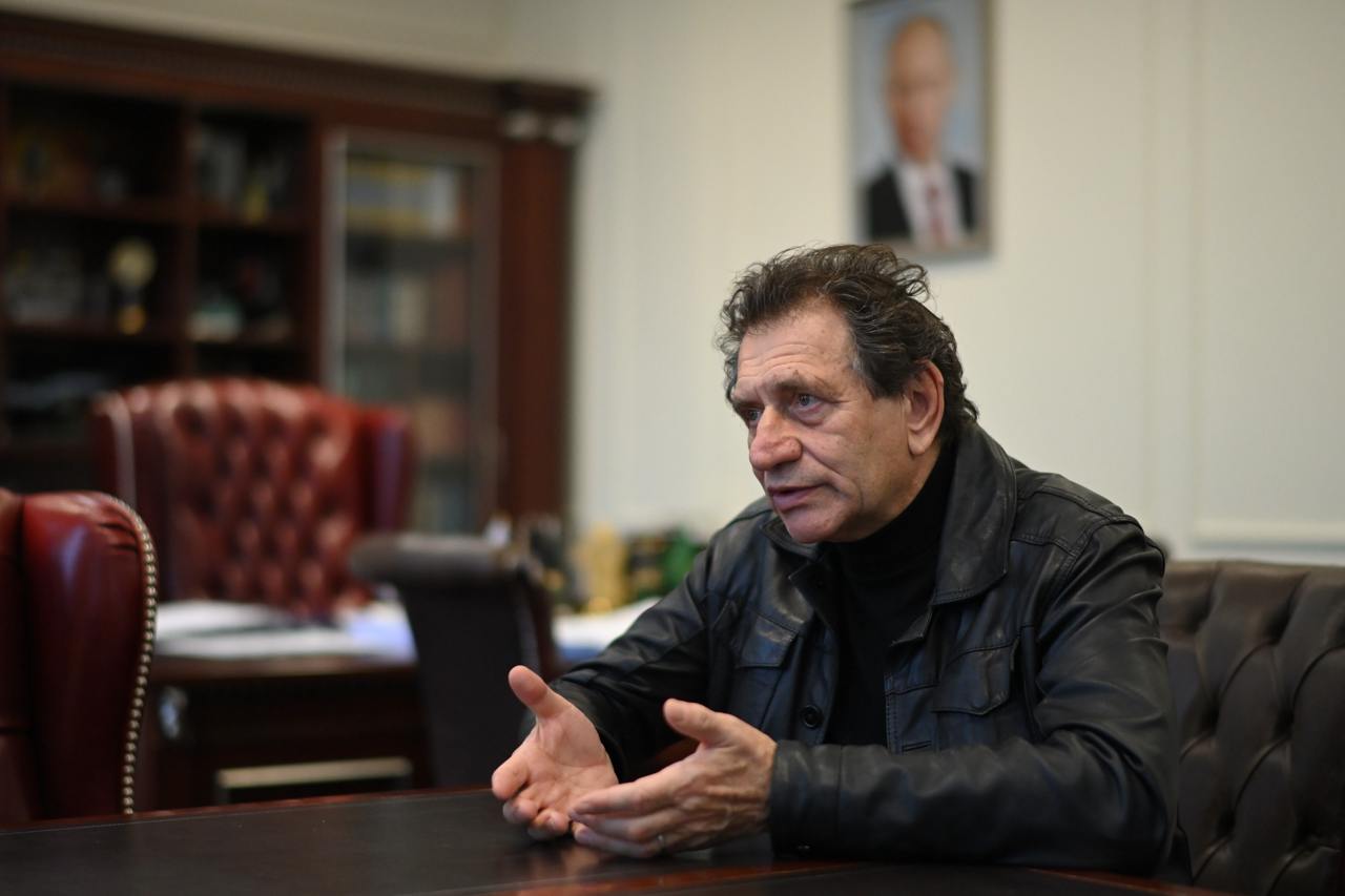 Глава Адыгеи провел встречу с ректором Театрального института им. Б. Щукина Глава Адыгеи провел встречу с ректором Театрального института им. Б. Щукина