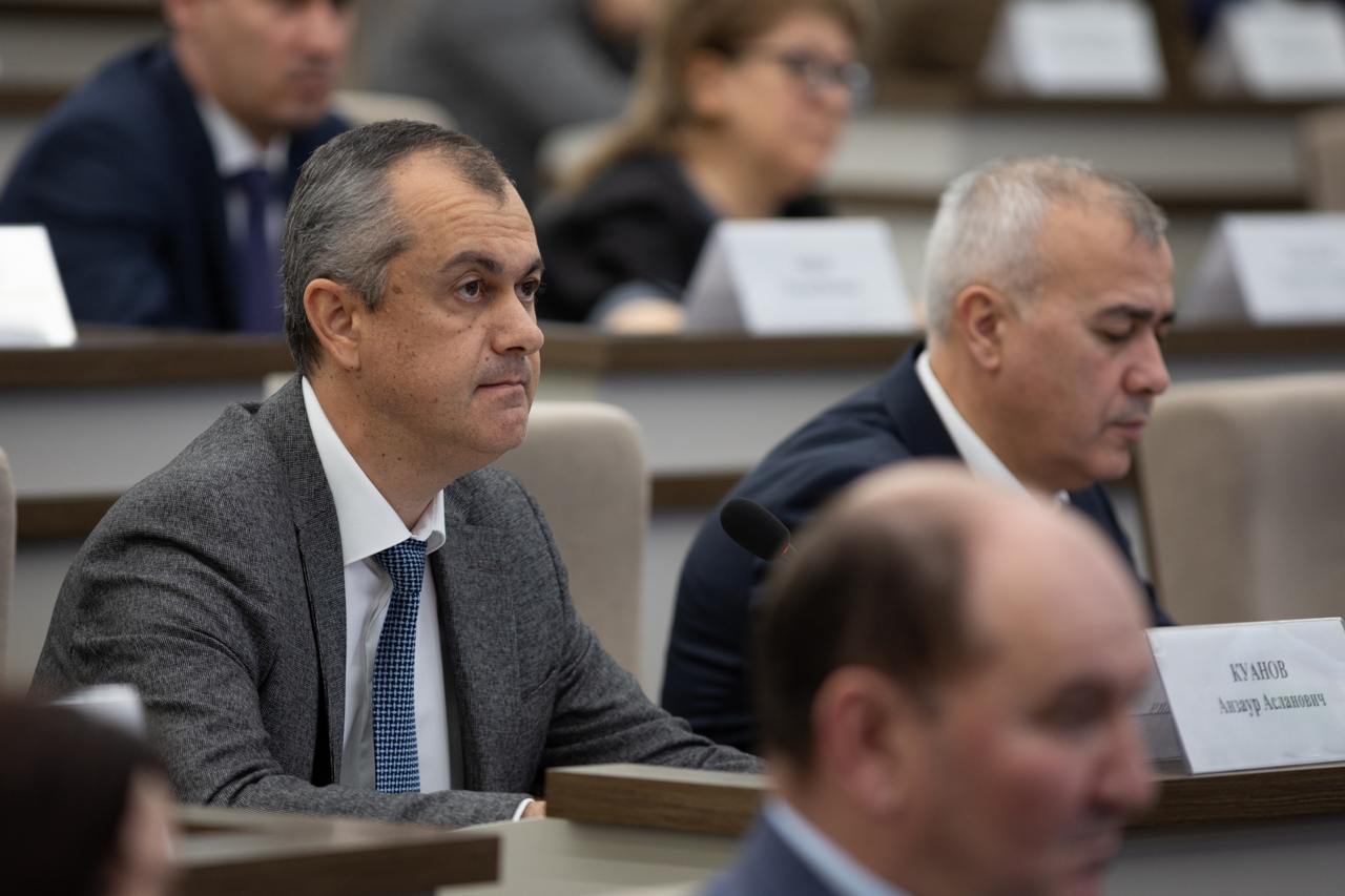 В Адыгее проанализировали ход осенней посевной под урожай 2026 года В Адыгее проанализировали ход осенней посевной под урожай 2026 года