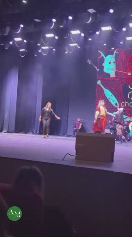   &quot;&quot;       &quot;&quot;,   -  &quot;Chapsh&quot;