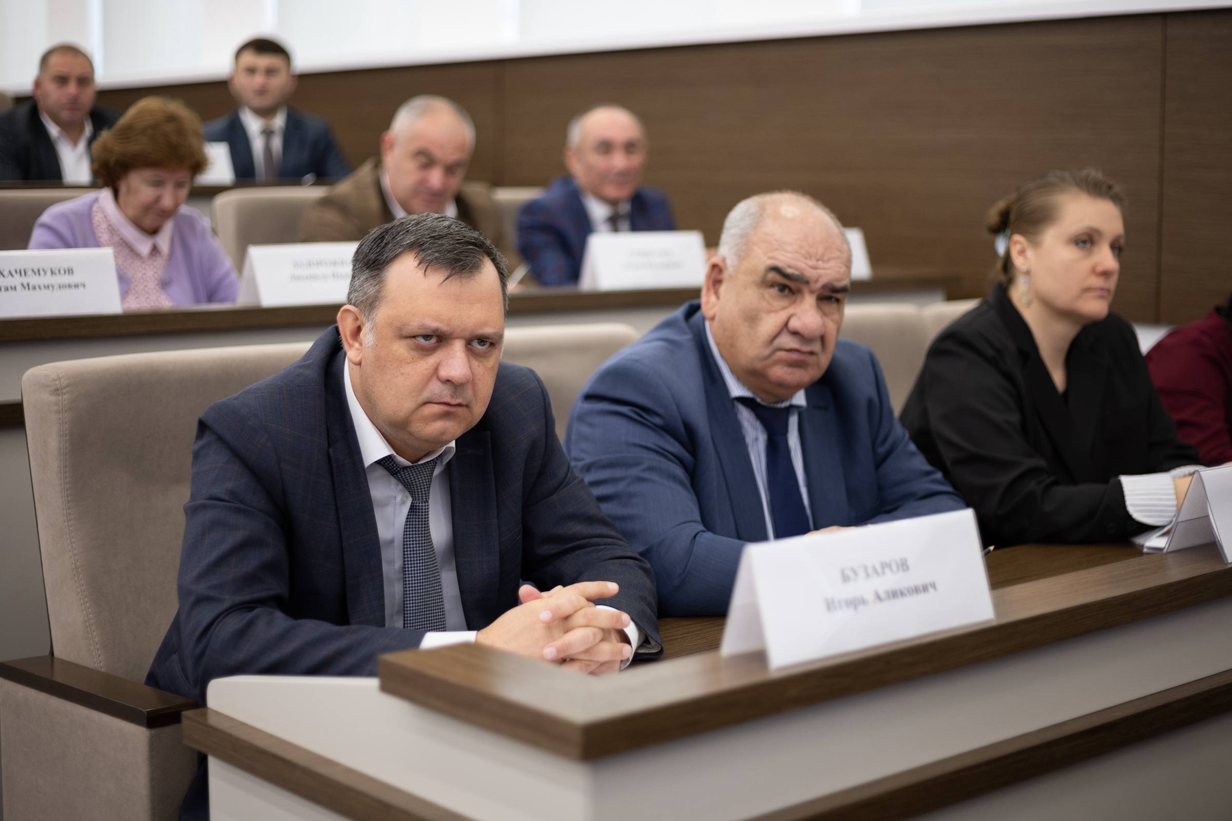 Мурат Кумпилов: Реализация ряда задач, которые обозначены Президентом РФ Владимиром Путиным по предоставлению мер поддержки участников СВО и их семей, – ключевой вопрос планёрного совещания Кабмина Адыгеи Мурат Кумпилов: Реализация ряда задач, которые обозначены Президентом РФ Владимиром Путиным по предоставлению мер поддержки участников СВО и их семей, – ключевой вопрос планёрного совещания Кабмина Адыгеи