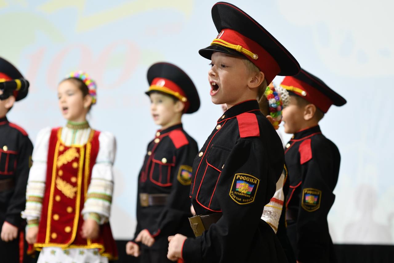 В Майкопе отметили 100-летие Всероссийского общества слепых В Майкопе отметили 100-летие Всероссийского общества слепых