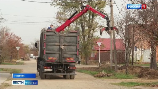 Автопарк адыгейского филиала ООО «ЭкоЦентр» пополнился двумя новыми машинами