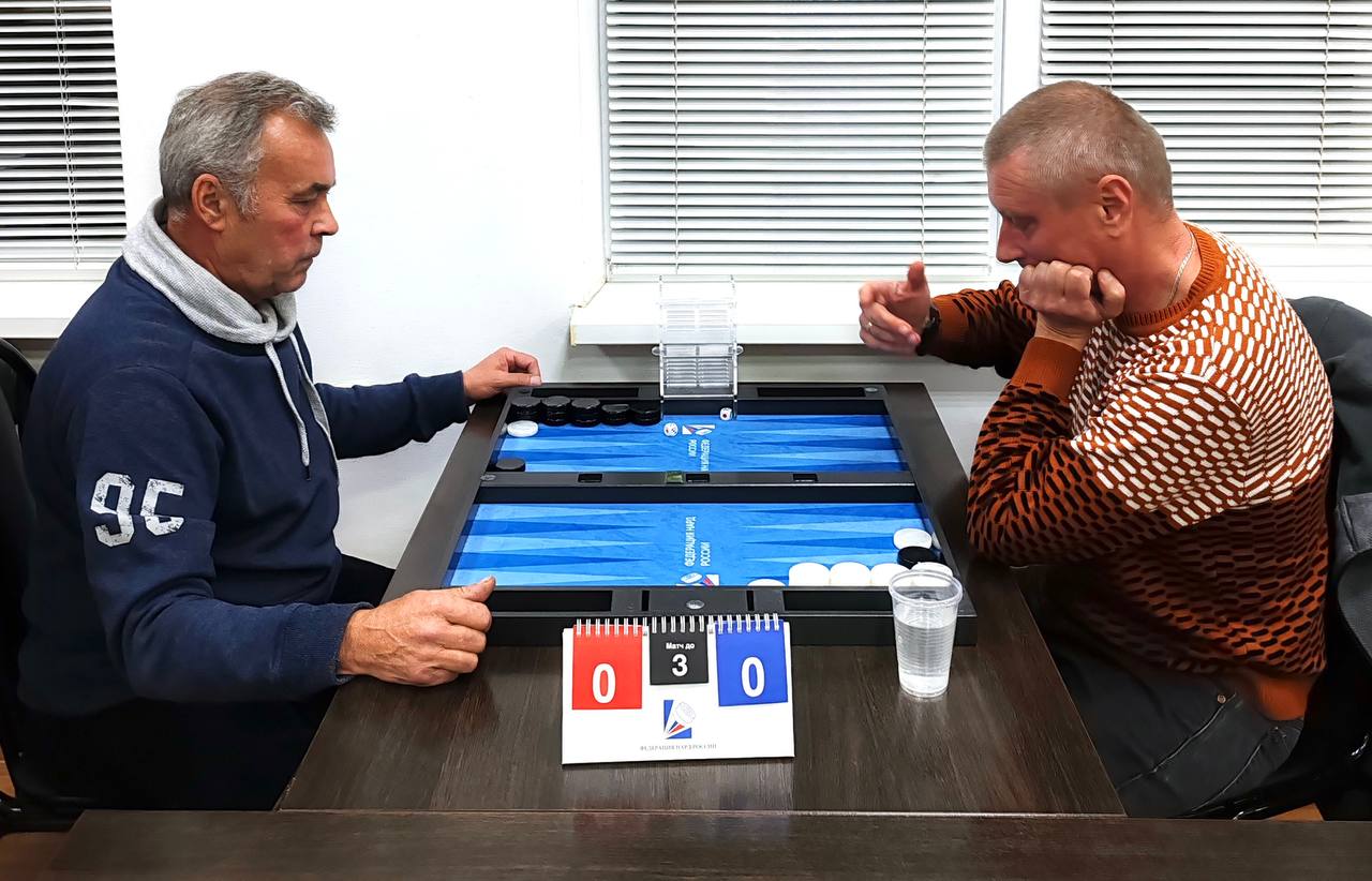 В Майкопе наградили победителей чемпионата по нардам В Майкопе наградили победителей чемпионата по нардам