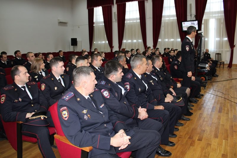 В МВД по Адыгее состоялось торжественное мероприятие ко Дню образования службы участковых уполномоченных полиции МВД России В МВД по Адыгее состоялось торжественное мероприятие ко Дню образования службы участковых уполномоченных полиции МВД России