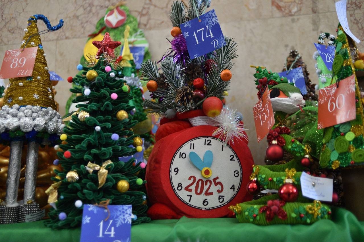 В Майкопе открыт прием заявок на конкурс «Арт-ёлка — 2026» В Майкопе открыт прием заявок на конкурс «Арт-ёлка — 2026»