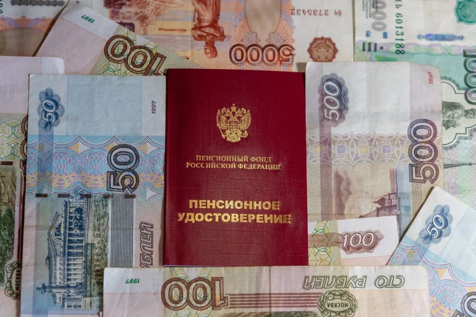 Как страховой стаж влияет на ваши доходы в 2025 году: что нужно знать