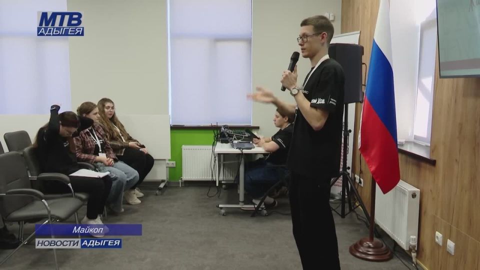 Три дня 50 студентов колледжей и студентов вузов республики учились реализации прогрессивных идей в региональной кадровой школе «Ход в будущее»