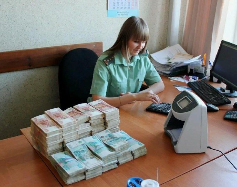 Минюст предлагает автоматизировать взыскание долгов через банковские счета и работодателей