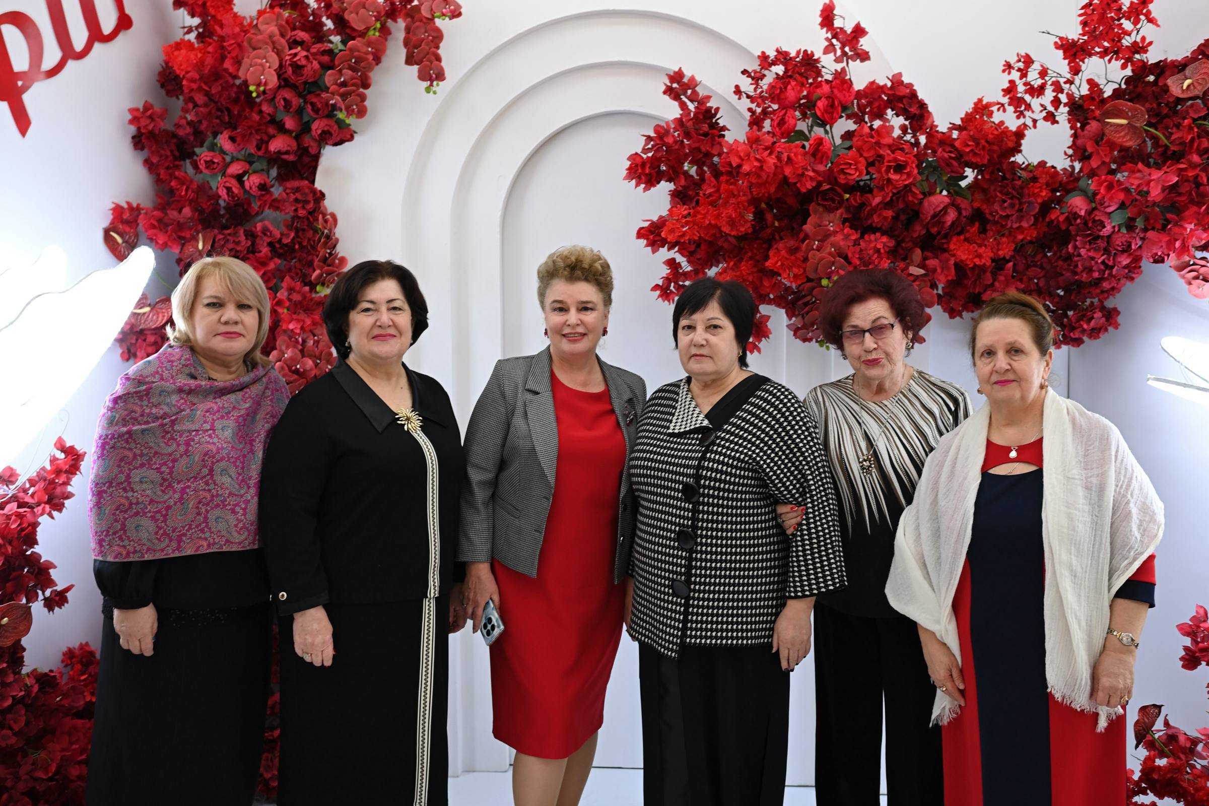 Глава Адыгеи поздравил женщин республики с наступающим Днём матери Глава Адыгеи поздравил женщин республики с наступающим Днём матери