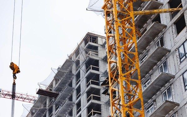 Застройщики потеряют льготы: мораторий на наказания за задержки завершится