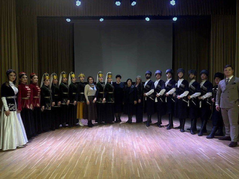 Ансамбль адыгского танца «Алкъс» стал обладателем гранта Президентского фонда культурных инициатив