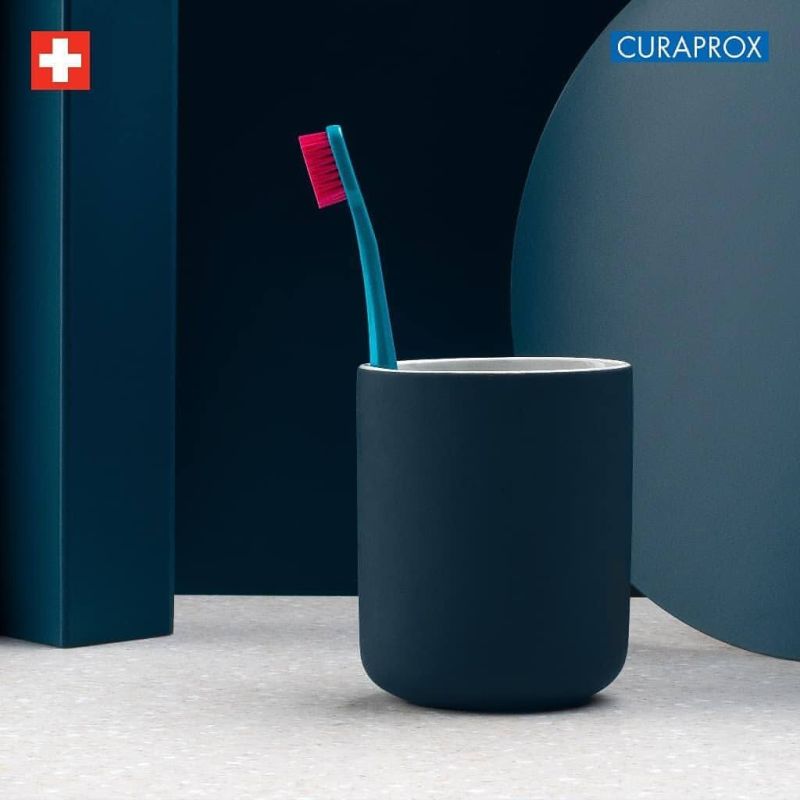 Дезинфицировать зубную щетку: правда или миф?