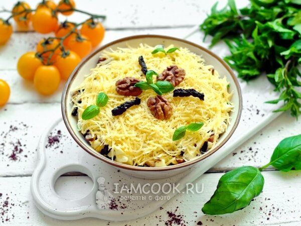 Праздничный салат «Принцесса»: вкус в каждом слое