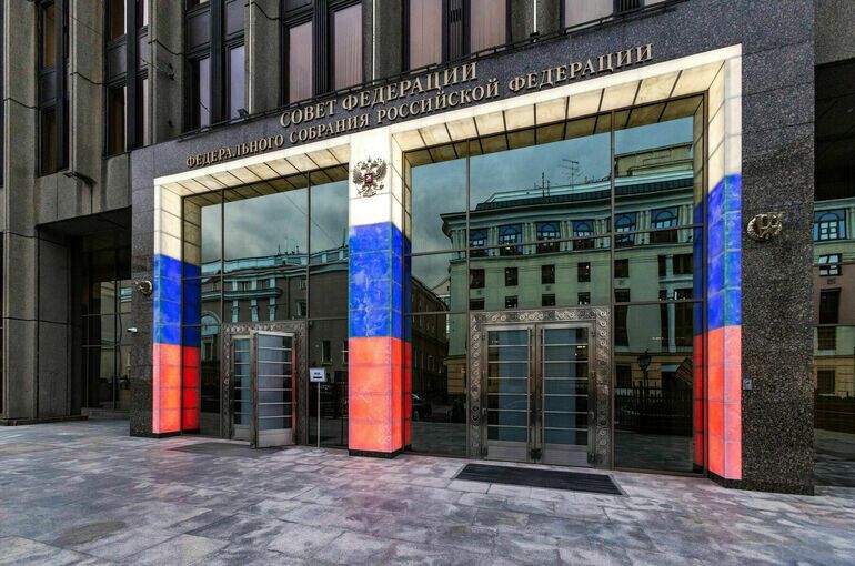 Сенаторы обсудят важные социальные законы на пленарном заседании