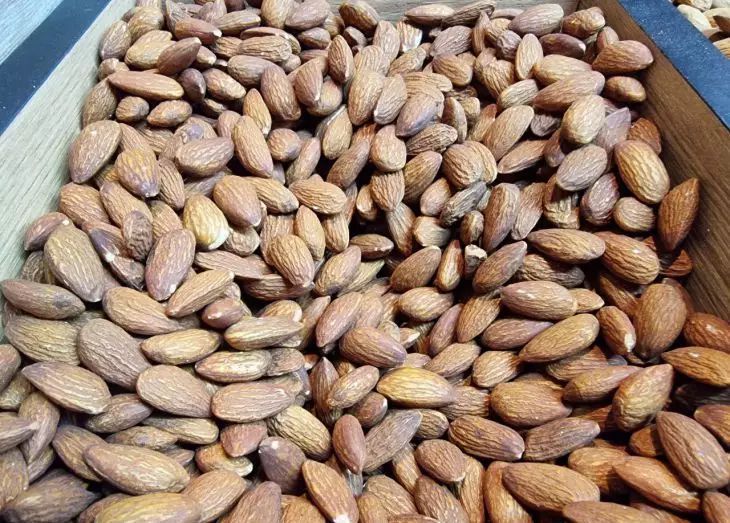 Какие орехи и семена содержат больше магния: топ продуктов для здоровья