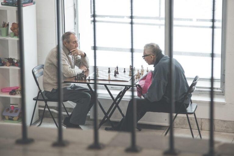 Как россияне могут выйти на пенсию раньше: секреты страхового стажа