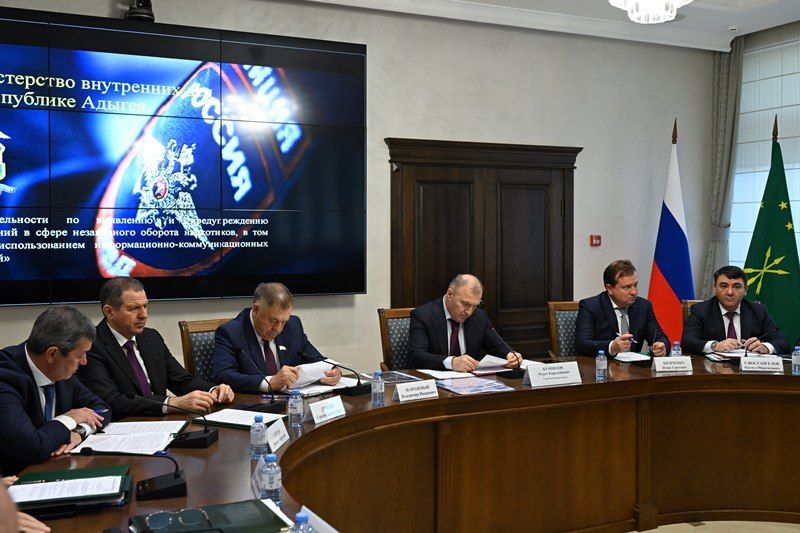 В рамках Ведомственной программы социально-психологической работы в отношении граждан, имеющих алкогольную и наркотическую зависимость, ведется профилактическая работа с осужденными