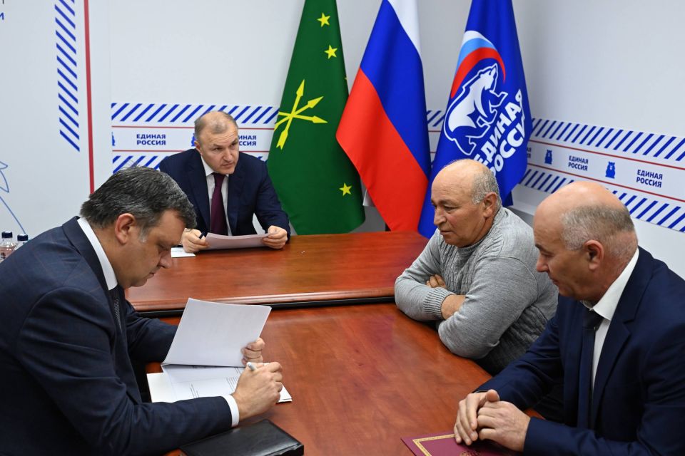 Глава Адыгеи провёл личный приём граждан в рамках ежегодной декады