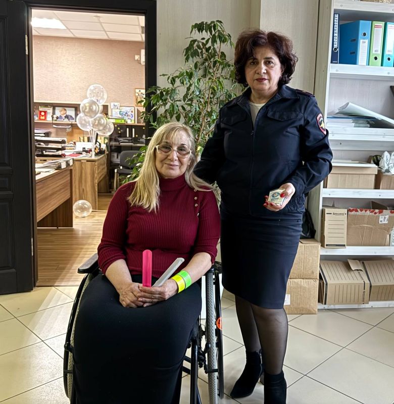 Госавтоинспекторы Адыгеи призывали маломобильных граждан использовать световозвращающие элементы