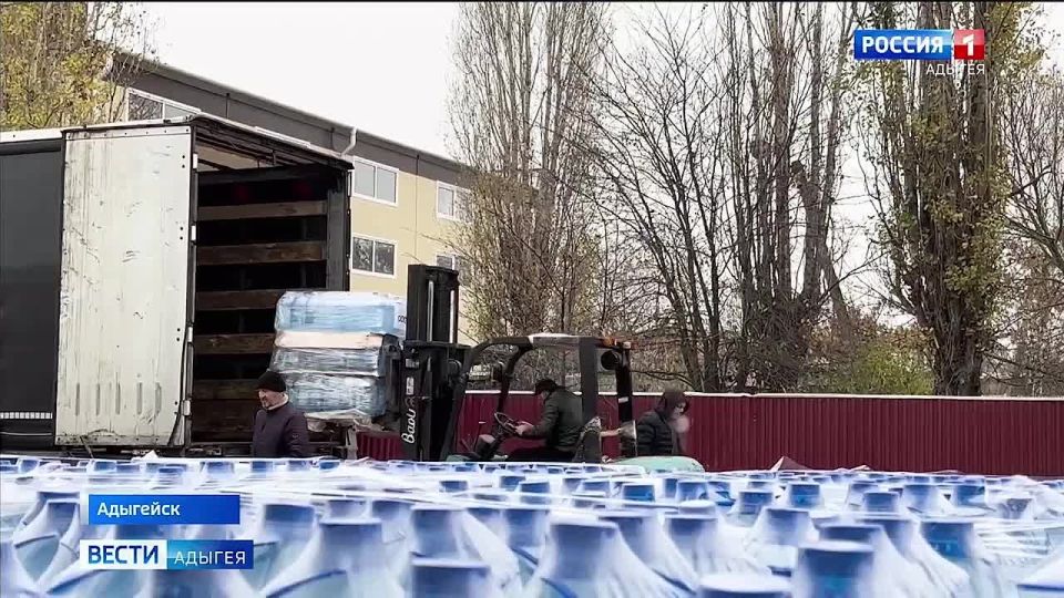 Адыгея отправила 20 тонн питьевой воды в Донецкую народную республику