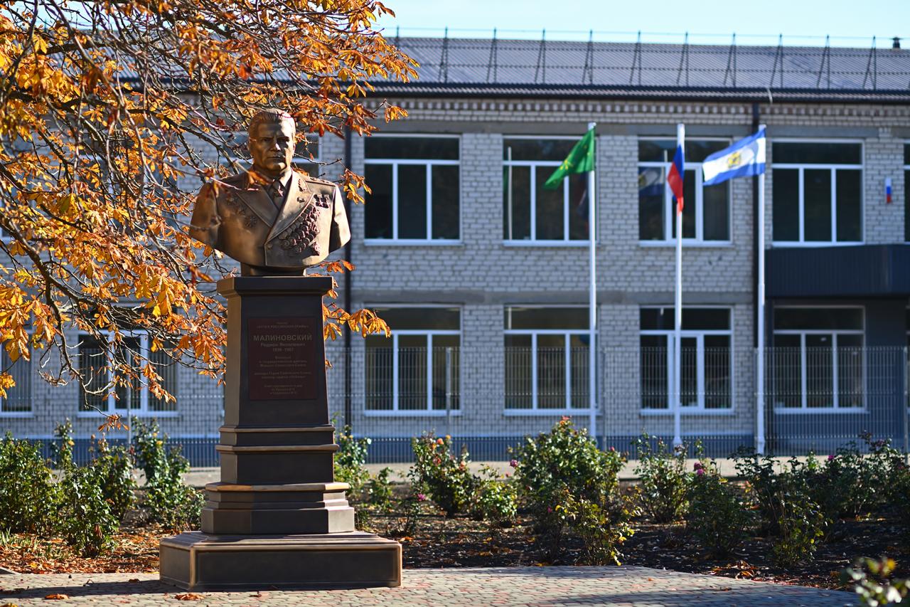 Глава Адыгеи совершил рабочую поездку в Херсонскую область Глава Адыгеи совершил рабочую поездку в Херсонскую область