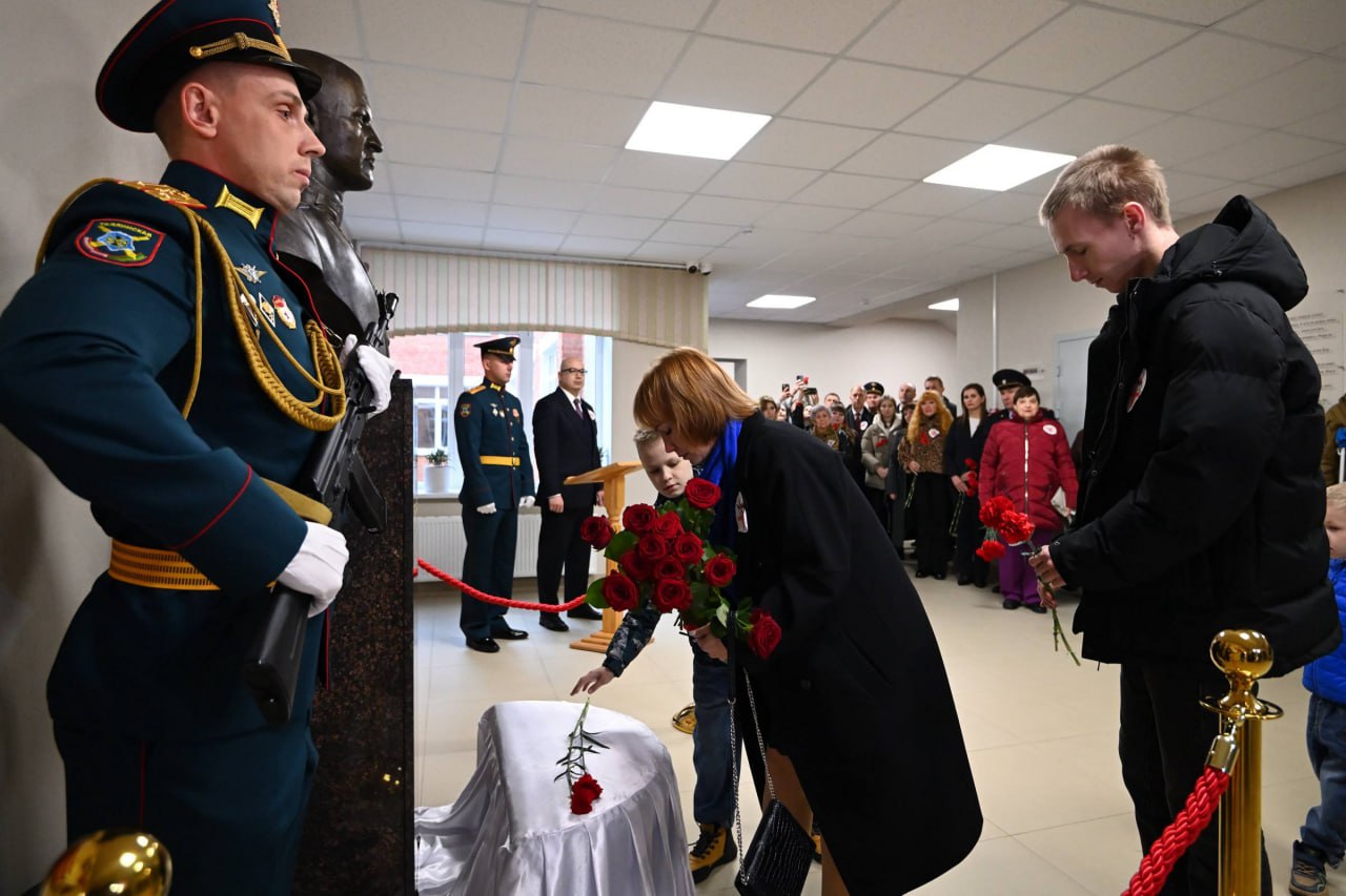 Майкопской школе № 2 присвоено имя Героя России Вадима Лемеша Майкопской школе № 2 присвоено имя Героя России Вадима Лемеша