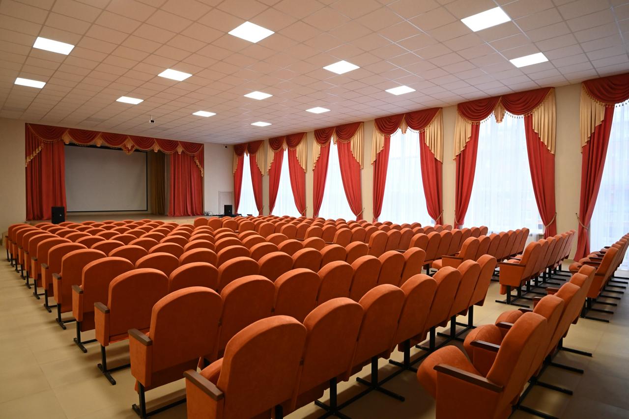 Мурат Кумпилов ознакомился с результатами капремонта в школе №2 имени Героя России Вадима Лемеша Мурат Кумпилов ознакомился с результатами капремонта в школе №2 имени Героя России Вадима Лемеша