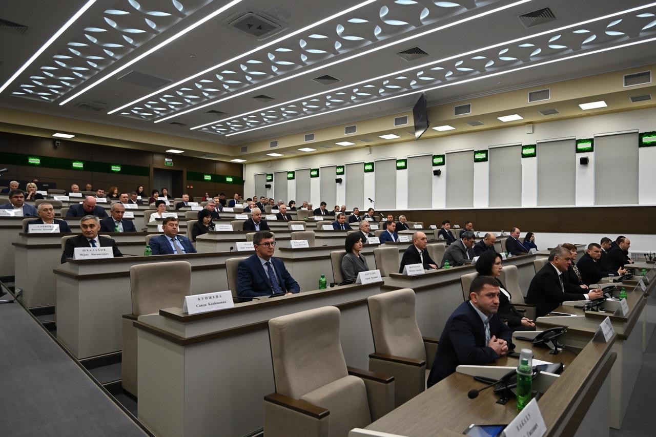 В Адыгее приняли главный финансовый документ на 2026 год В Адыгее приняли главный финансовый документ на 2026 год