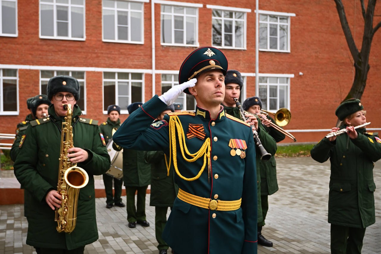 Майкопской школе № 2 присвоено имя Героя России Вадима Лемеша Майкопской школе № 2 присвоено имя Героя России Вадима Лемеша