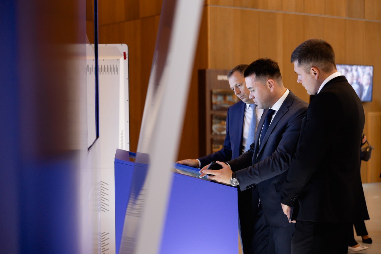 В Москве прошел первый форум-выставка «БОЛЬШИЕ РЕШЕНИЯ МАЛОЙ РОДИНЫ», организованный ВАРМСУ при поддержке администрации президента РФ и Минэкономразвития В Москве прошел первый форум-выставка «БОЛЬШИЕ РЕШЕНИЯ МАЛОЙ РОДИНЫ», организованный ВАРМСУ при поддержке администрации президента РФ и Минэкономразвития