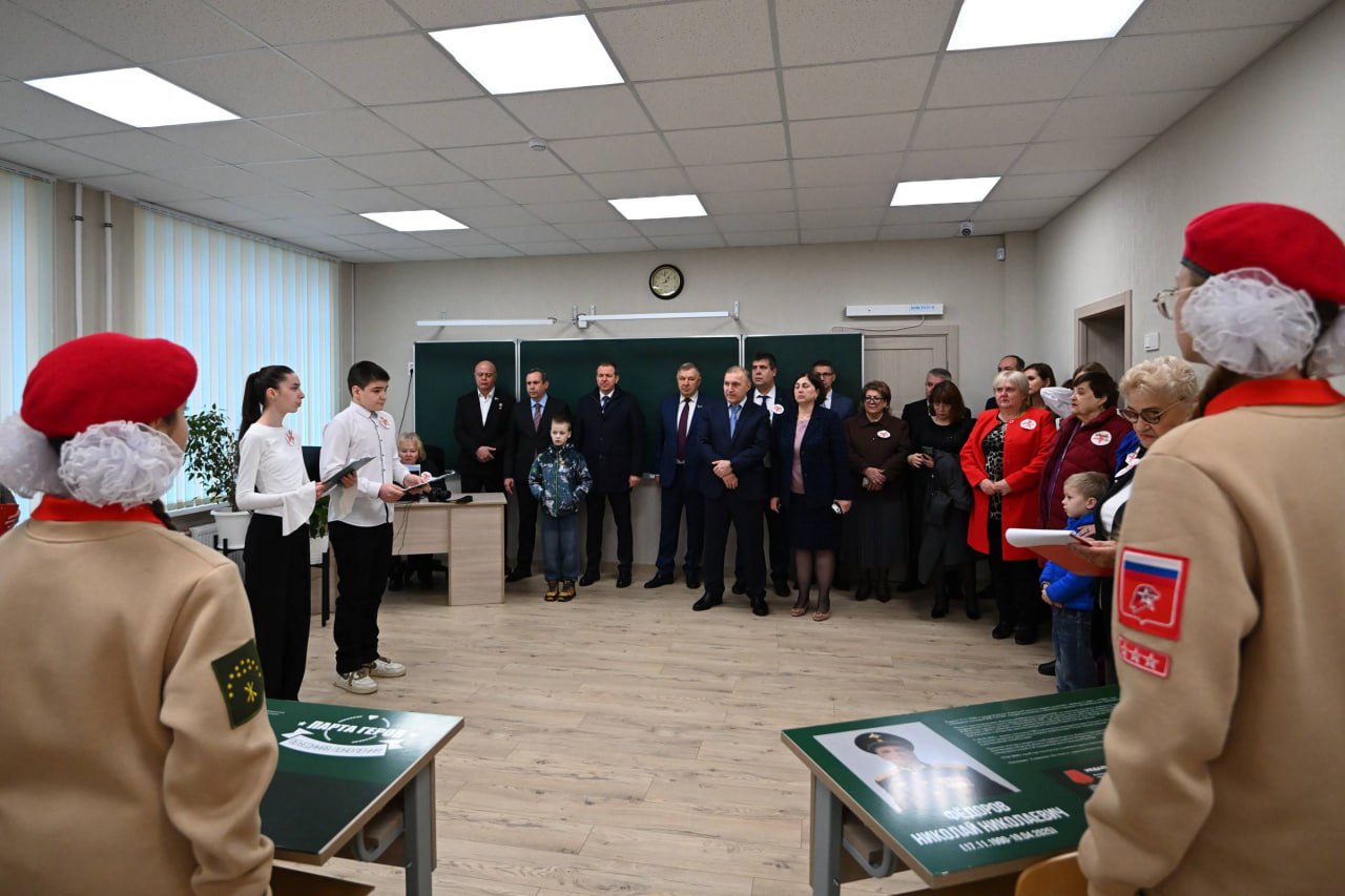 Майкопской школе № 2 присвоено имя Героя России Вадима Лемеша Майкопской школе № 2 присвоено имя Героя России Вадима Лемеша