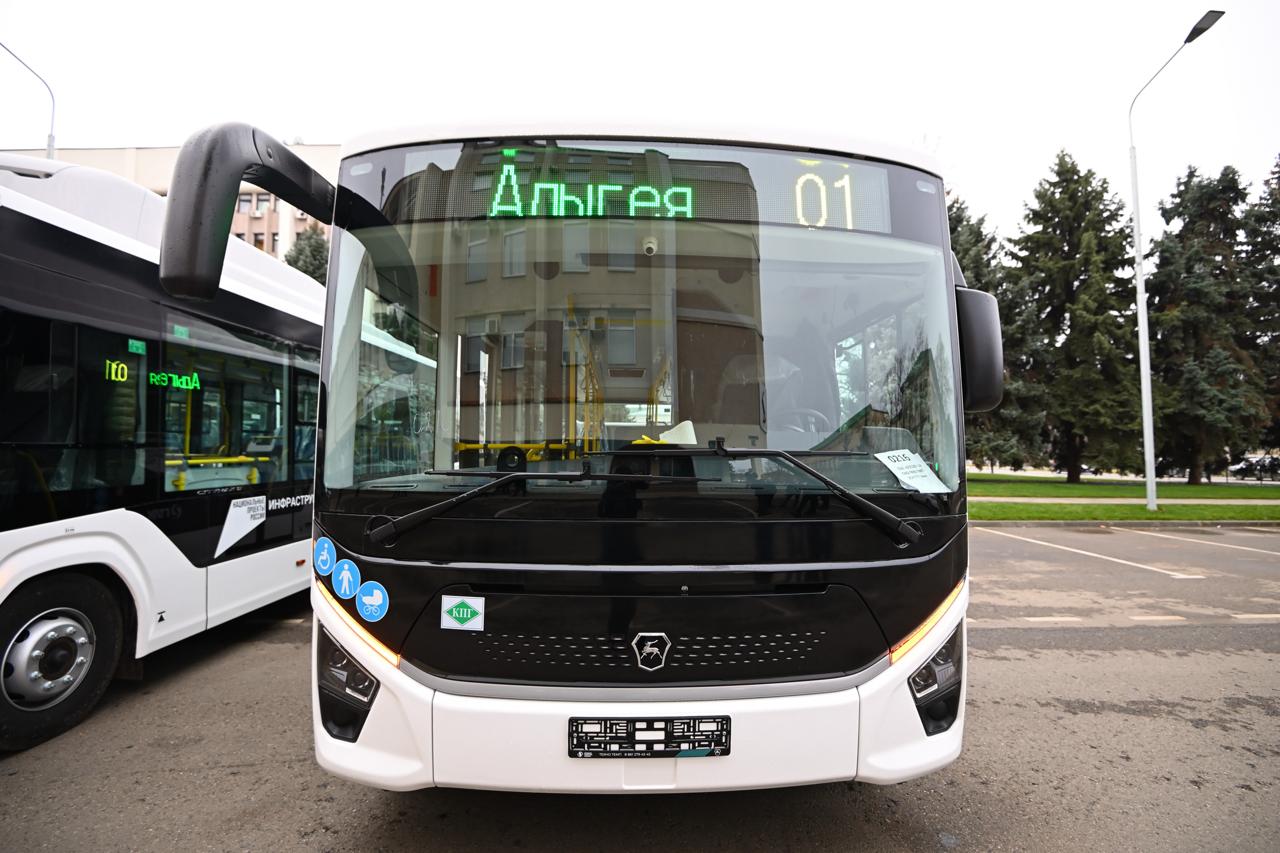 Для обновления общественного транспорта в Майкопе закуплено еще 10 новых автобусов Для обновления общественного транспорта в Майкопе закуплено еще 10 новых автобусов