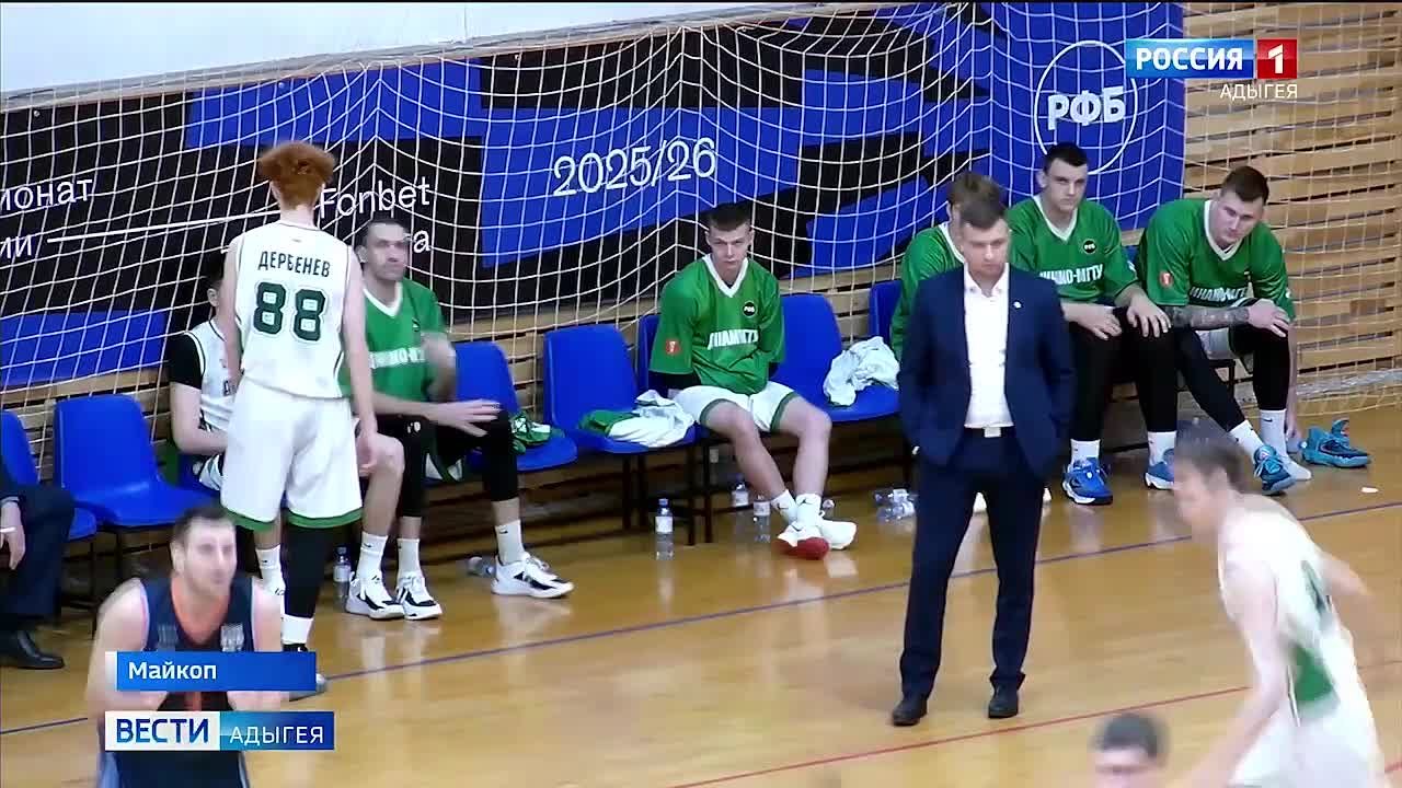 Баскетбольная команда "Динамо - МГТУ" провела два матча в Высшей лиге Чемпионата России