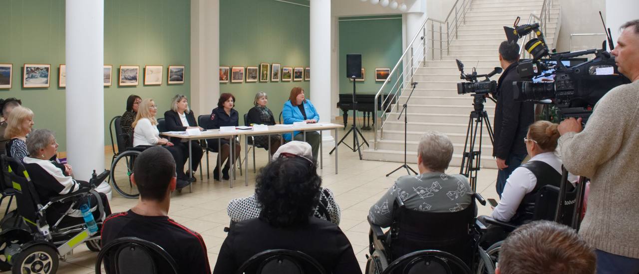 В Адыгее госавтоинспекторы приняли участие в межрегиональном инклюзивном форуме «Вместе на равных»