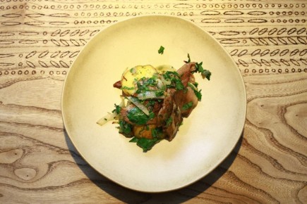 Ужин, который запомнится: говяжий язык с картофелем и зеленью