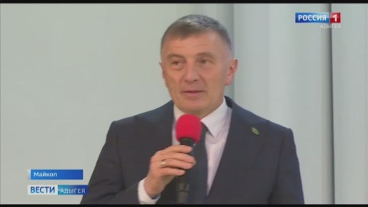 В Майкопской детской школе искусств № 1 прошла творческая встреча с известным композитором, народным артистом России, Адыгеи, Карачаево-Черкесии, Кабардино-Балкарии и Ингушетии Асланом Нехаем