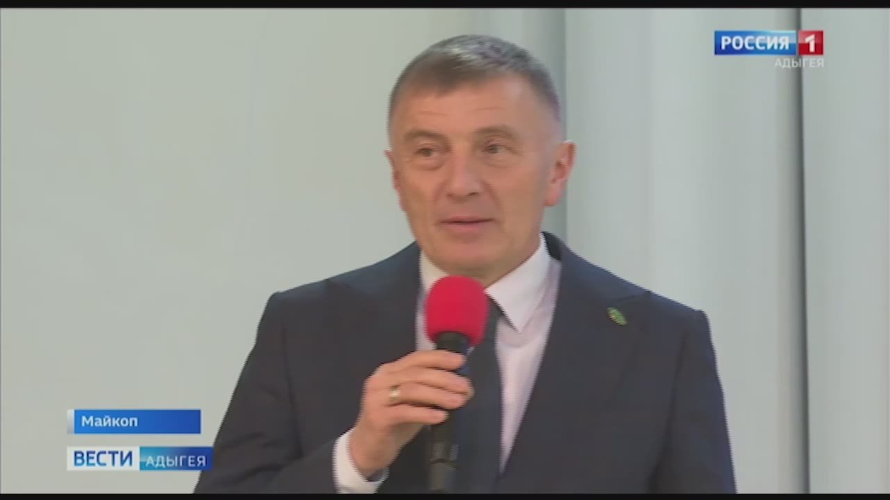 В Майкопской детской школе искусств № 1 прошла творческая встреча с известным композитором, народным артистом России, Адыгеи, Карачаево-Черкесии, Кабардино-Балкарии и Ингушетии Асланом Нехаем