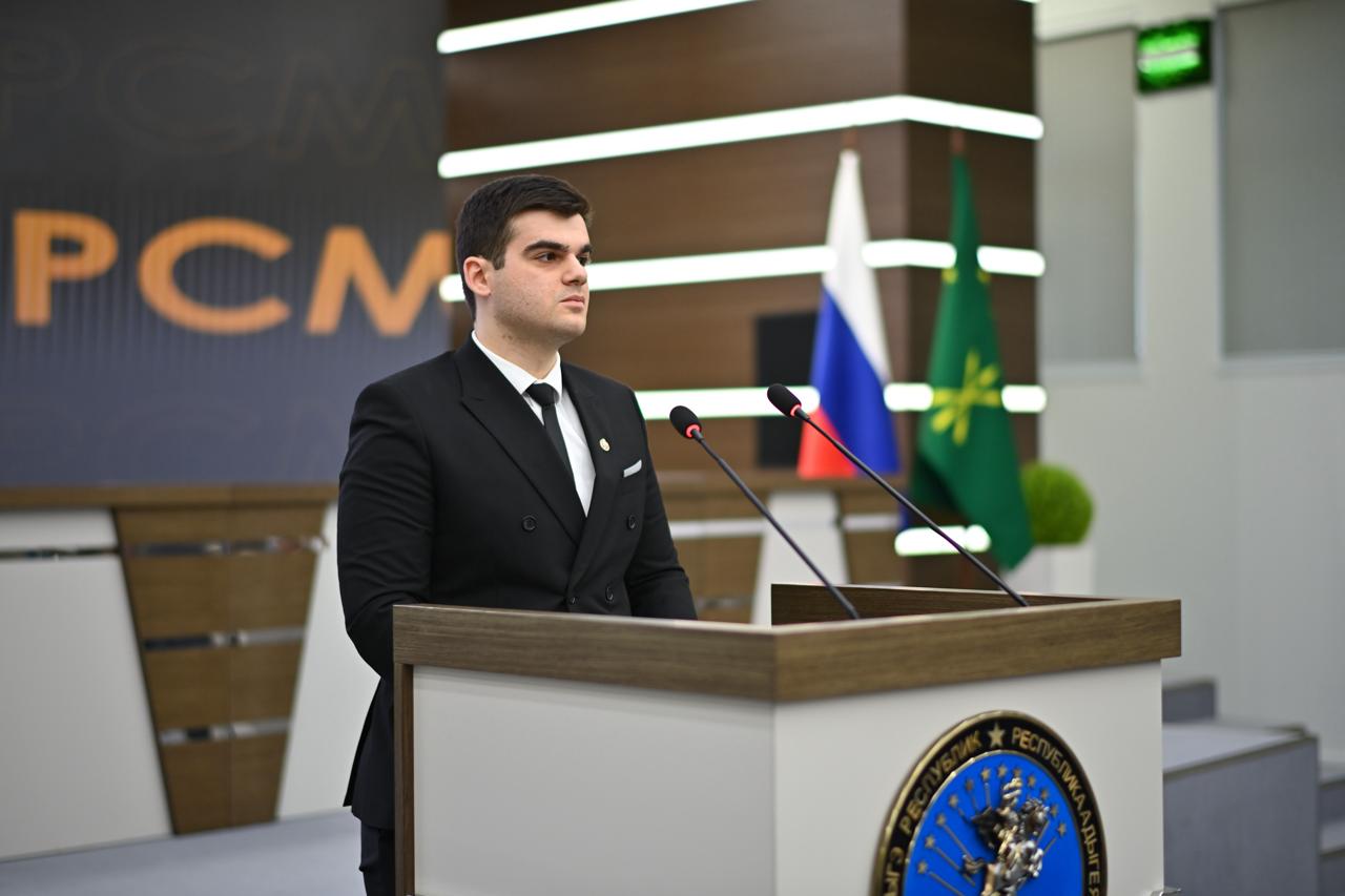 В Координационном центре Главы Адыгеи состоялось итоговое заседание, посвящённое реализации молодежной политики в республике за 2025 год В Координационном центре Главы Адыгеи состоялось итоговое заседание, посвящённое реализации молодежной политики в республике за 2025 год