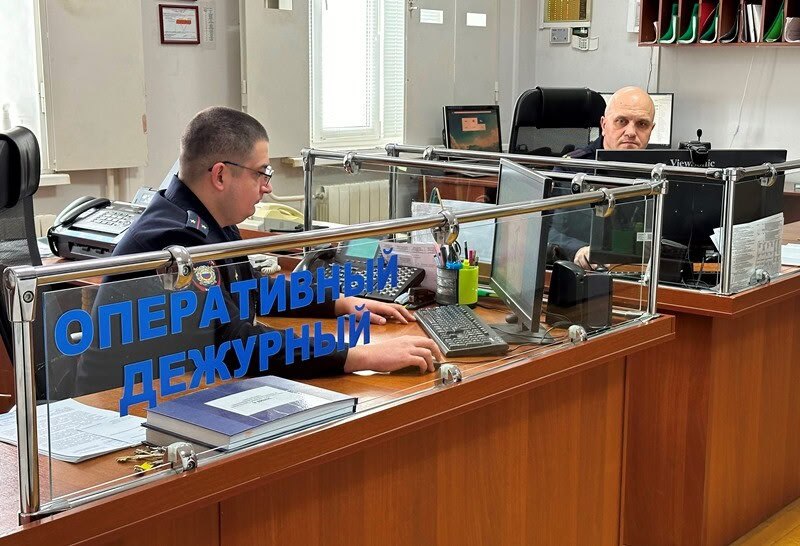 За прошедшие сутки в МВД по Адыгее поступило около 240 заявлений и сообщений от граждан За прошедшие сутки в МВД по Адыгее поступило около 240 заявлений и сообщений от граждан