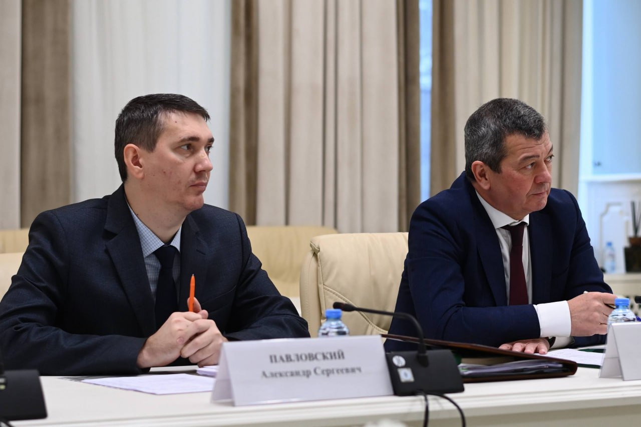 Глава Адыгеи провел рабочую встречу с представителями банка ВТБ Глава Адыгеи провел рабочую встречу с представителями банка ВТБ