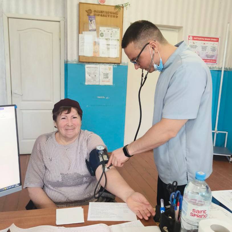 Врачи из Адыгеи оказали медпомощь почти 600 жителям Херсонской области Врачи из Адыгеи оказали медпомощь почти 600 жителям Херсонской области