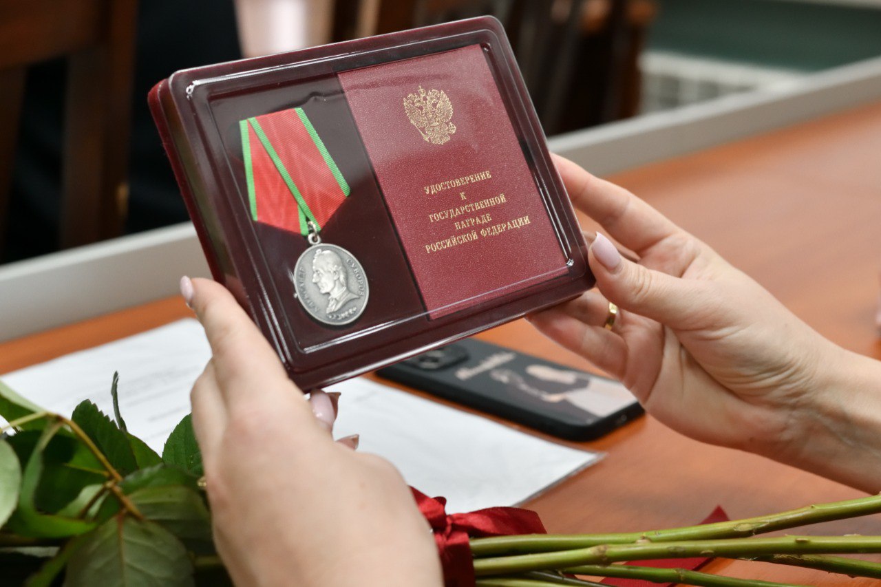 Геннадий Митрофанов: Ежедневно в зоне СВО наши бойцы совершают подвиги: защищают суверенитет родной страны, помогают мирному населению и своим товарищам — к сожалению, иногда ценой своих жизней Геннадий Митрофанов: Ежедневно в зоне СВО наши бойцы совершают подвиги: защищают суверенитет родной страны, помогают мирному населению и своим товарищам — к сожалению, иногда ценой своих жизней