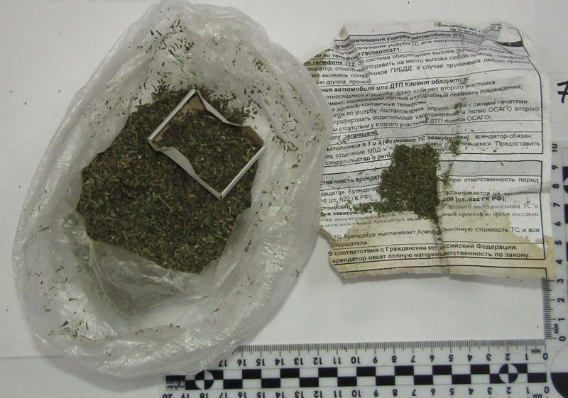 В Тахтамукайском районе полицейские изъяли наркотическое средство у жителя Краснодарского края