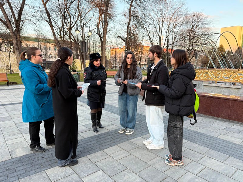 Накануне Нового года сотрудники Госавтоинспекции МВД по Адыгее провели профилактическую акцию по безопасности дорожного движения Накануне Нового года сотрудники Госавтоинспекции МВД по Адыгее провели профилактическую акцию по безопасности дорожного движения