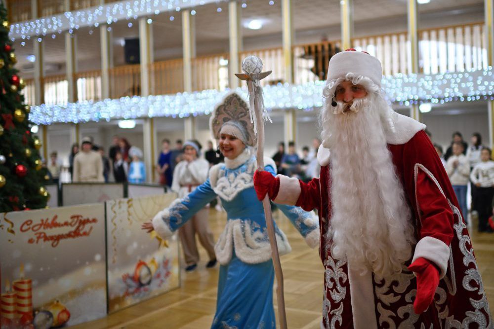 За семь лет количество участников благотворительных елок главы Адыгеи увеличилось более чем в 6,5 раза За семь лет количество участников благотворительных елок главы Адыгеи увеличилось более чем в 6,5 раза