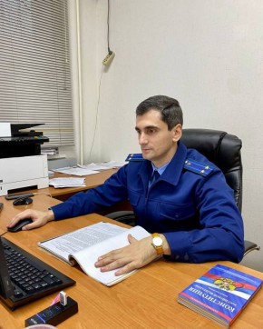 Прокуратура города Майкопа по обращению пенсионерки установила, что она имеет инвалидность и нуждается в постоянном приеме жизненно важных медицинских препаратов